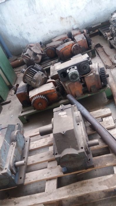 Висящ кран.Хале ригел 36m на 12м на 5м.Резервни части-телфери,портале