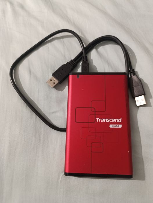 Продам внешний HDD жёсткий диск Transcend объемомна 1тб USB 2,0
