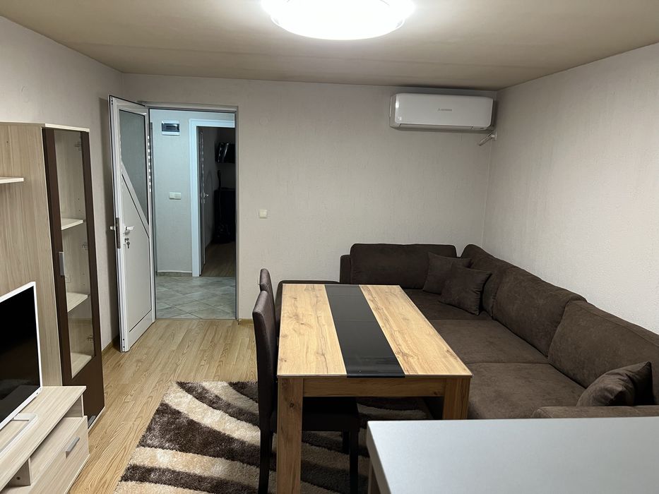 Дава се под наем Двустаен апартамент в Петрич - 55 кв.м за 260 € - Снимка #2