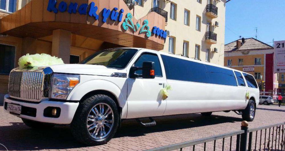 Прокат аренда лимузина MEGA FORD