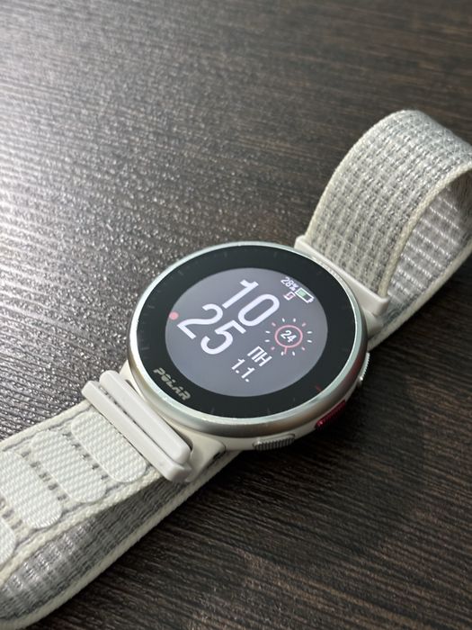 Polar Pacer Pro - спортивные часы