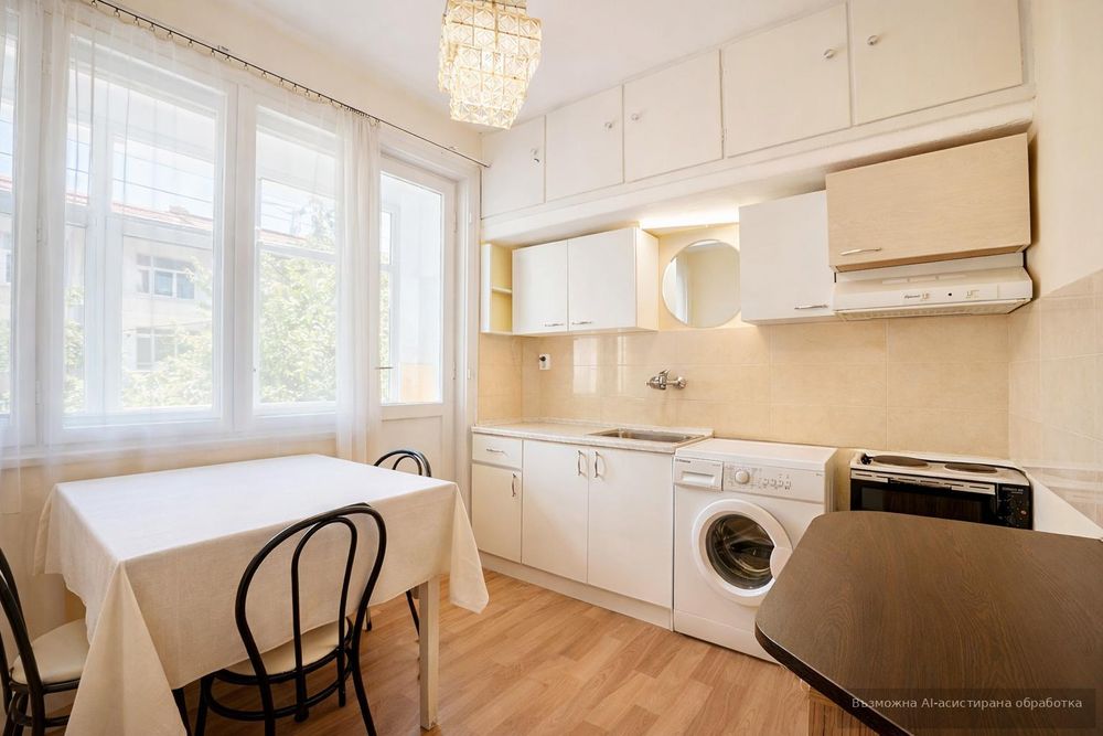 Двустаен апартамент под наем в Център