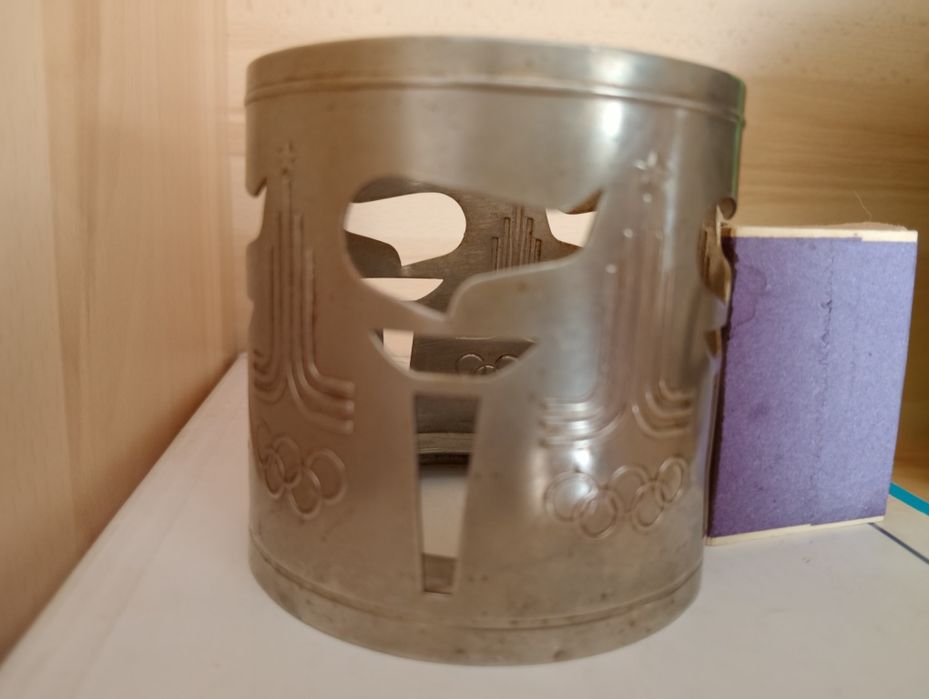 Продам подстаканник.
