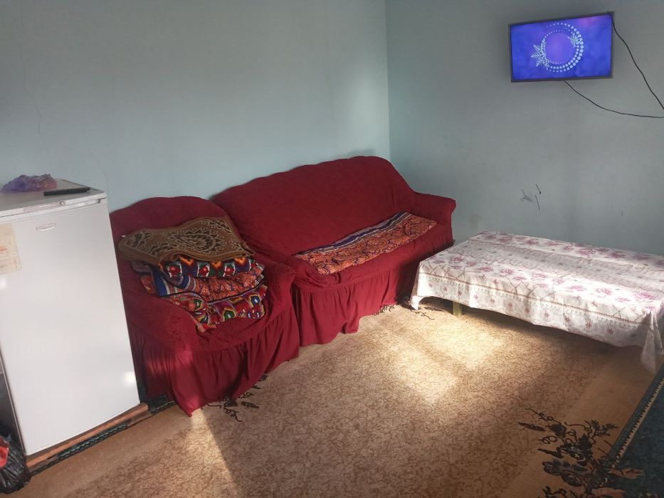 Ховли уй жой 5сутик срочна сотилади