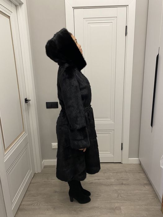 Продам шубу норковую