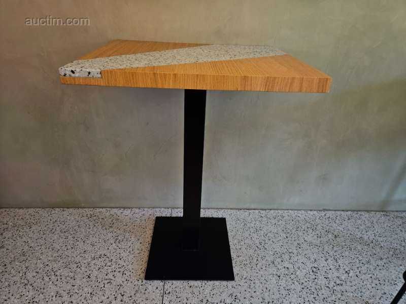 Vand mese bistro / restaurant