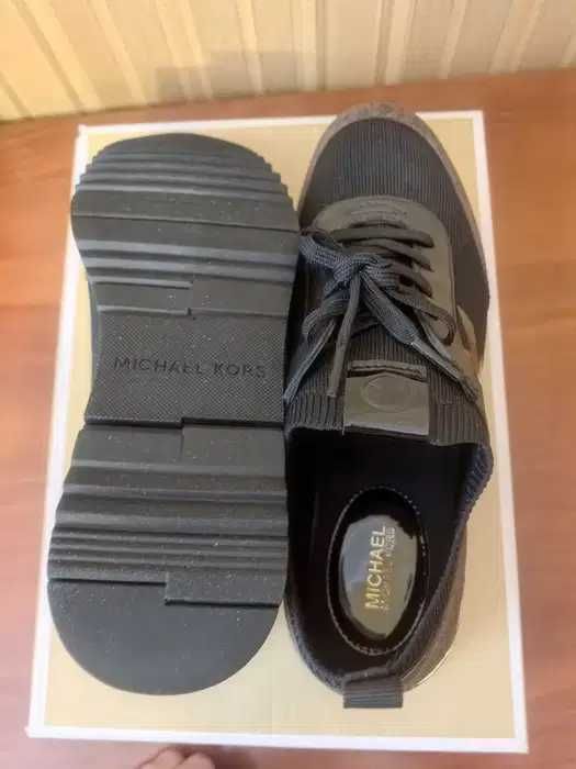 Кроссовки Michael Kors