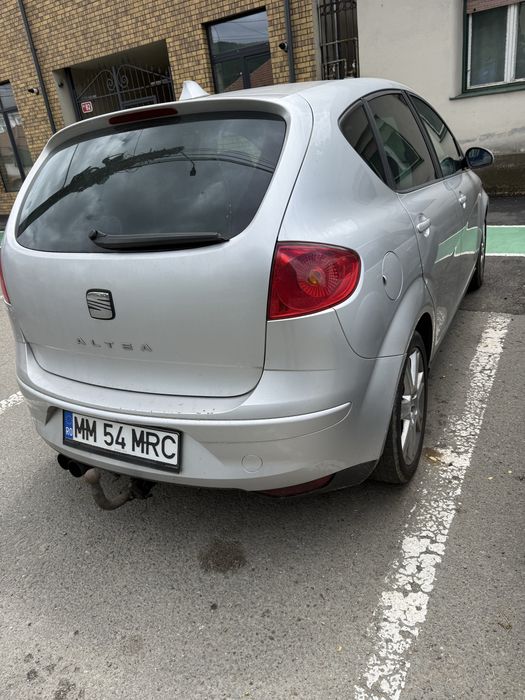 Vând Seat Altea