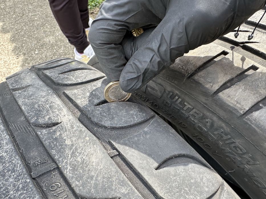 RIKEN 255/40/19 летни гуми