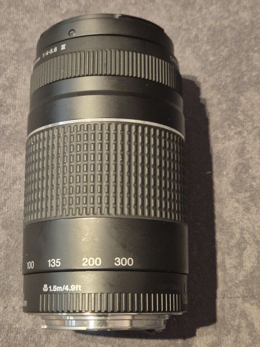 Obiectiv Canon EF 75-300mm f/4-5.6 III Zoom Lens, nou, în cutie