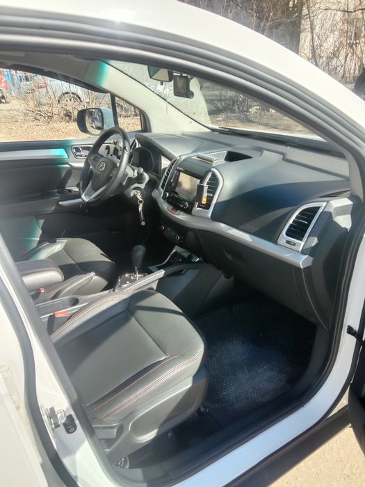 Продам JAC S3 2015 год