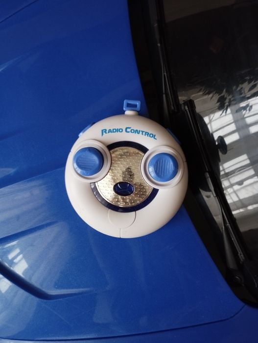 Детска акумулаторна кола с родителски контрол