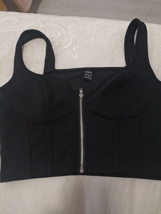 Бюстиета и риза,нови и в отлично състояние