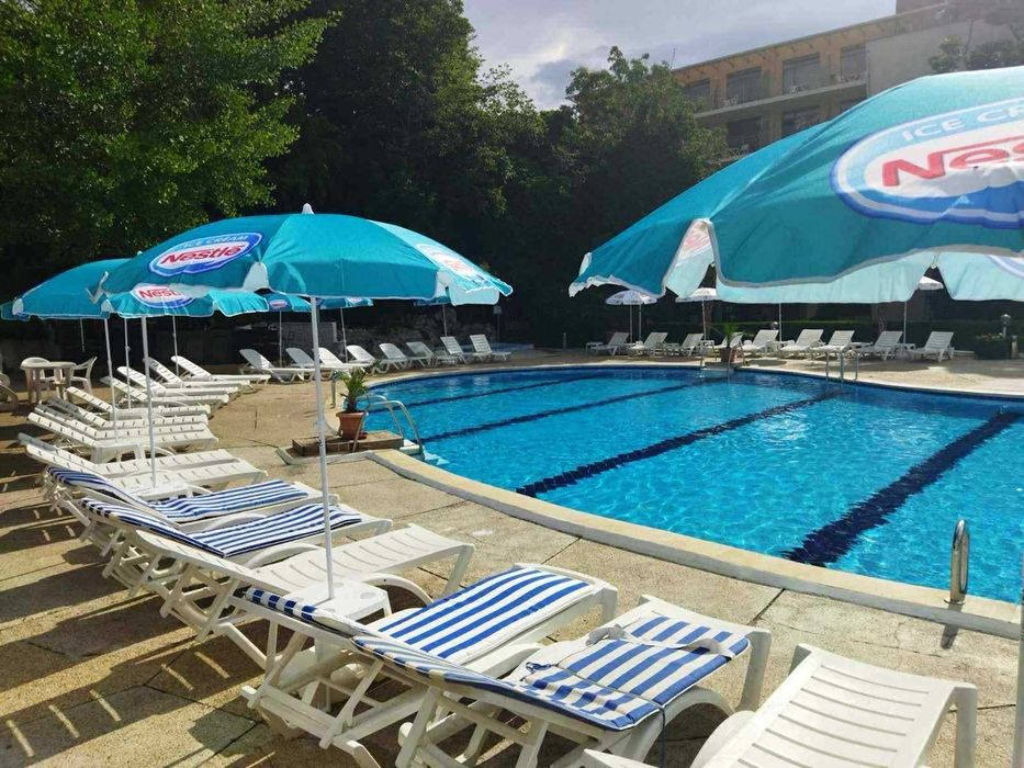 Продажба на шезлонг и шалте