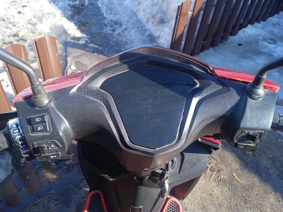 Продаётся скутерJilangM12