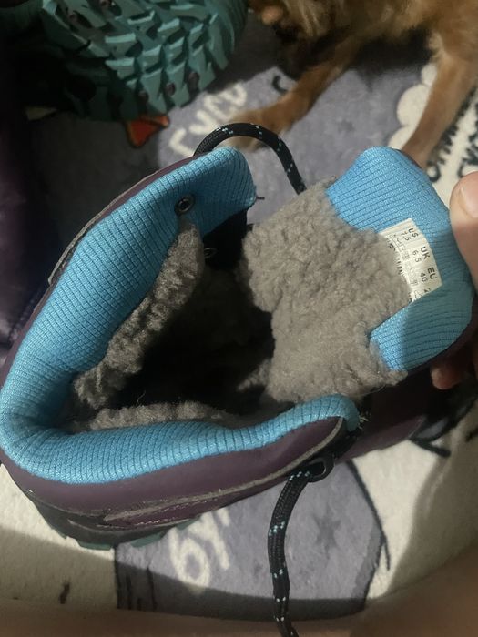 Продам зимние кроссвки.