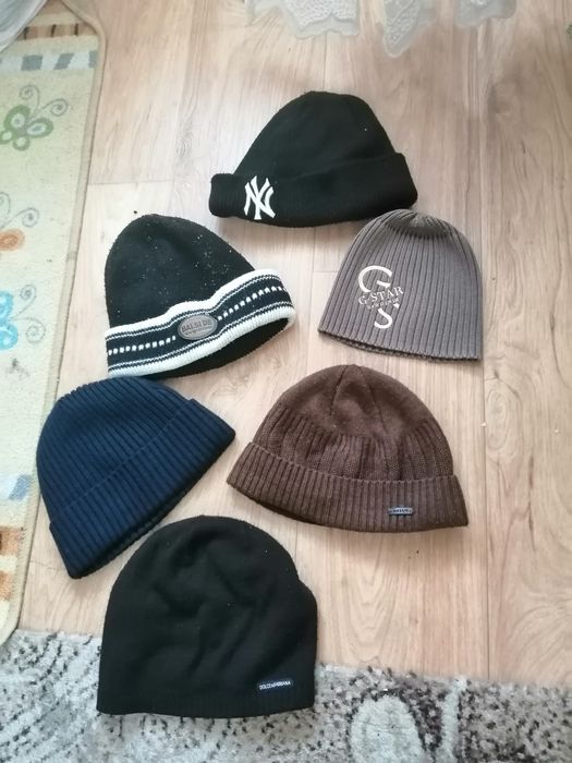Продам шапки разные