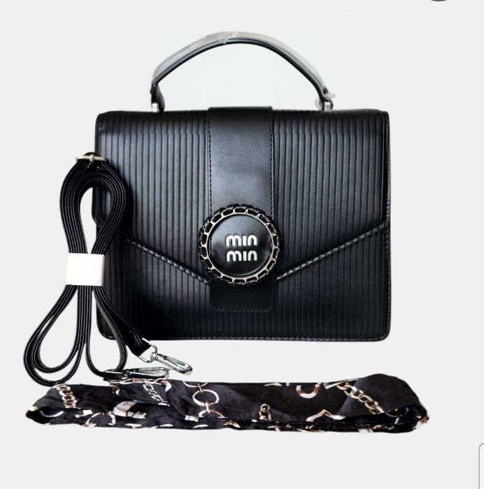 Женская сумка miu miu с нежно голубом цвете