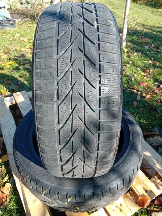 Cauciucuri de iarnă 215x50r18