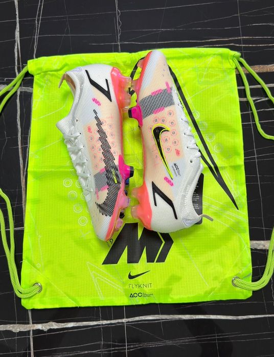 Ghete de fotbal Nike