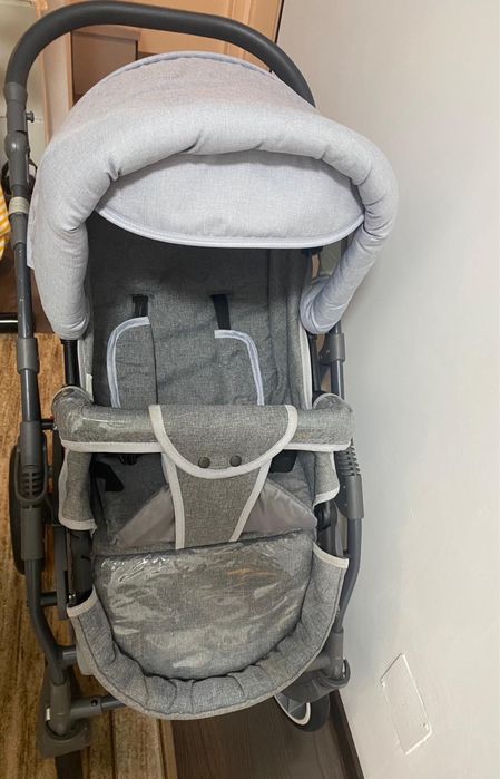 Vând carucior 3in1