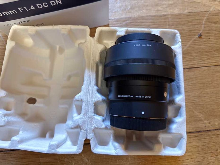 Sony ZV-E10 4K + Sigma 30mm F1.4 – în garanție până în august 2027