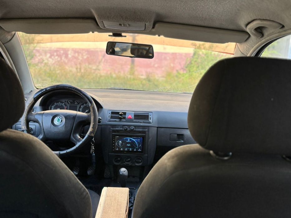 Машина Skoda Fabia