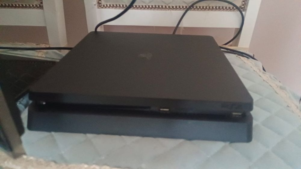 PlayStation 4 1TB
