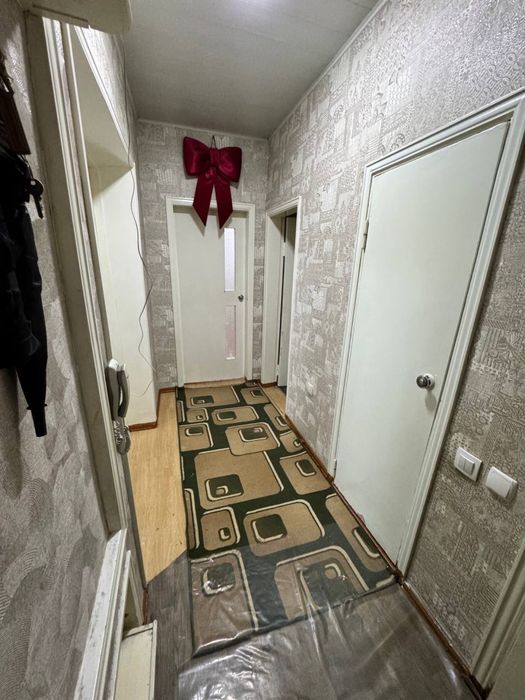 chilonzor naqqoshlikda  bti yonida 3 xonali uy sotiladi 1 etajda