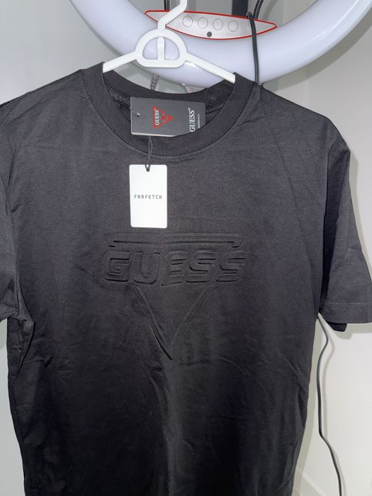Tricou GUESS  foarte calitativ