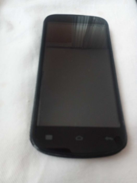 GSM Gsmart Aku1 за ремонт или части