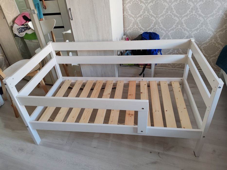 Кроватка детская