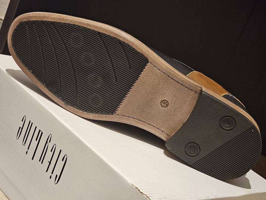 Pantofi barbati mărimea 43 NOI