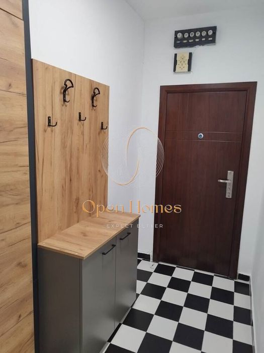 Продава се Тристаен апартамент в Пловдив, Изгрев - 80 кв.м за 1050 €/кв.м - Снимка #1