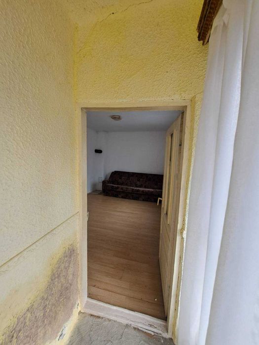 Casa si Teren mare de VANZARE langa Primarie