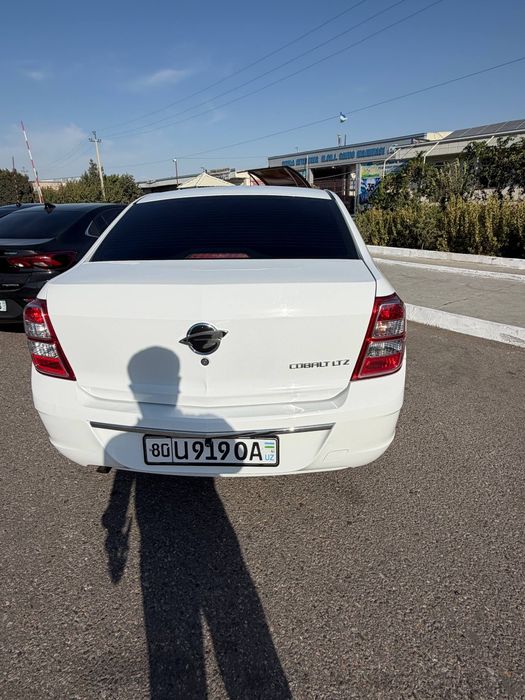 Кобальт автомашинаси сотилади