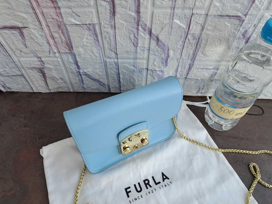 дамска чанта,Furla малка кожена чантичка-естествена кожа