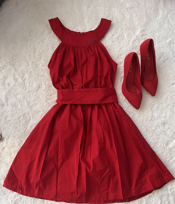 Стилетто в червено