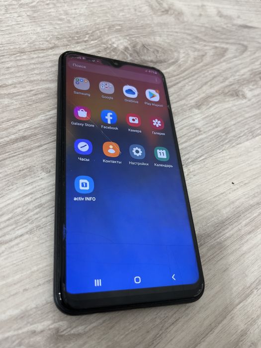 Смартфон Samsung Galaxy A10