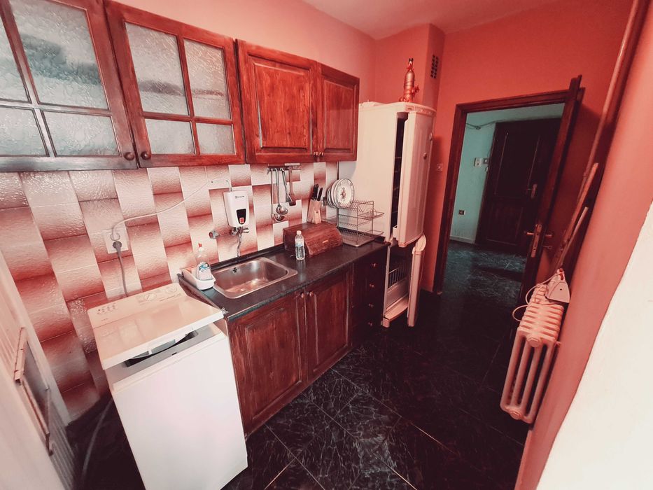 Дава се под наем Двустаен апартамент в Бургас, Зорница - 60 кв.м за 204 € - Снимка #9