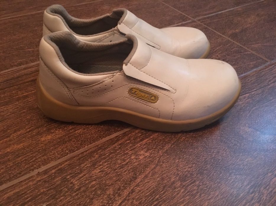 Ботинка для работы