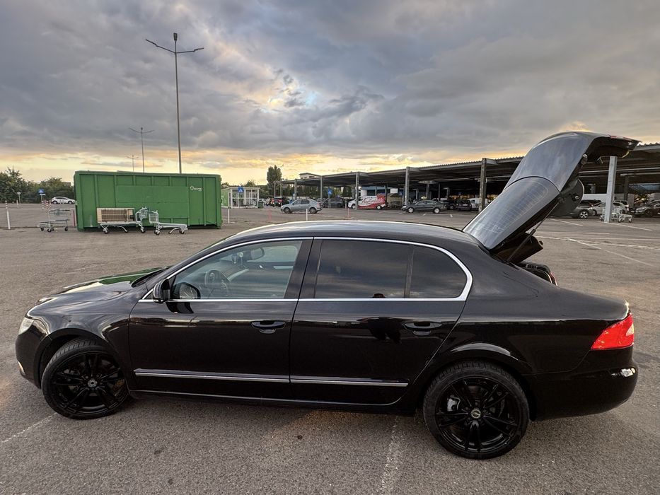 SKODA Superb 2012 — imagine 5