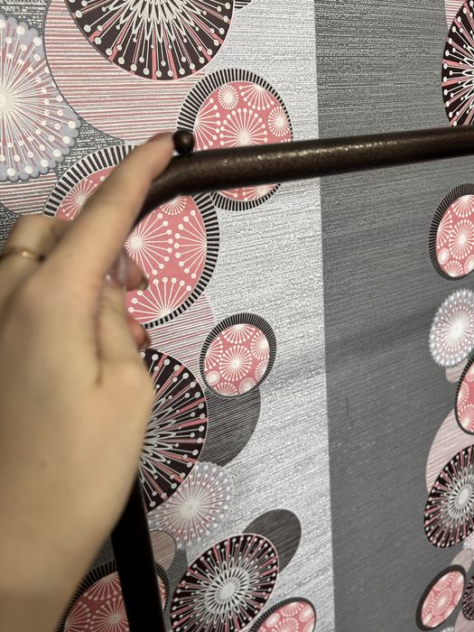 Продам стойку для одежды, крепкая.