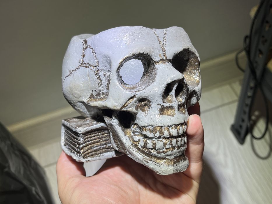 череп пепельница