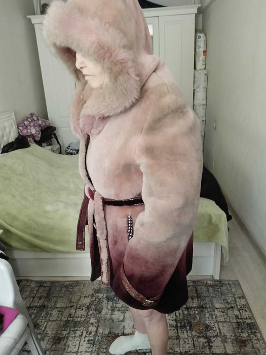 Продам шубу цигейковую