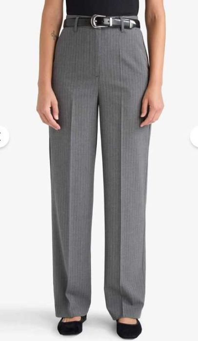 Елегантен нов дамски панталон в сиво с райе