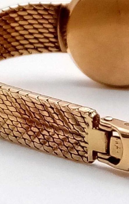 Златен дамски часовник OMEGA