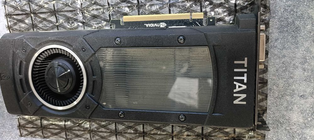 Видеокарта EVGA GeForce GTX Titan X 12Gb/384Bit. (Brand)
