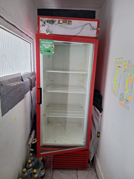 Vand lada frigorifica, Frigider de bauturi pentru magazin