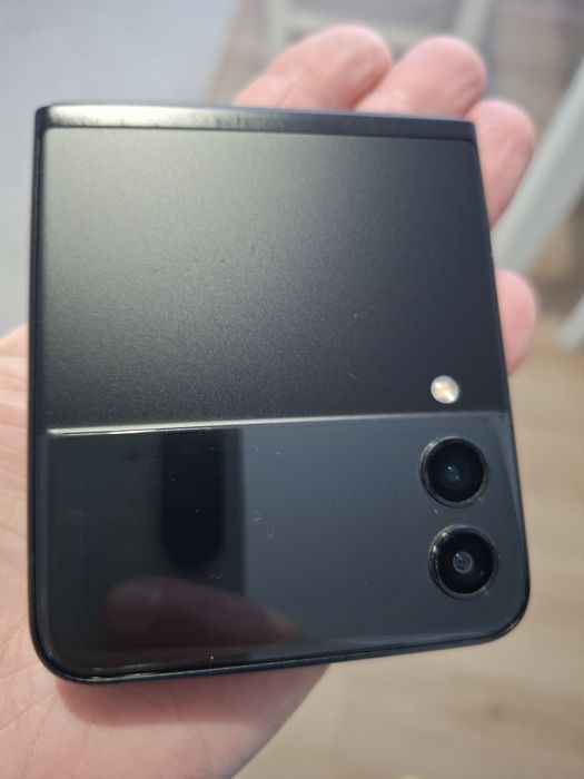 Samsung Galaxy Z,Flip 3